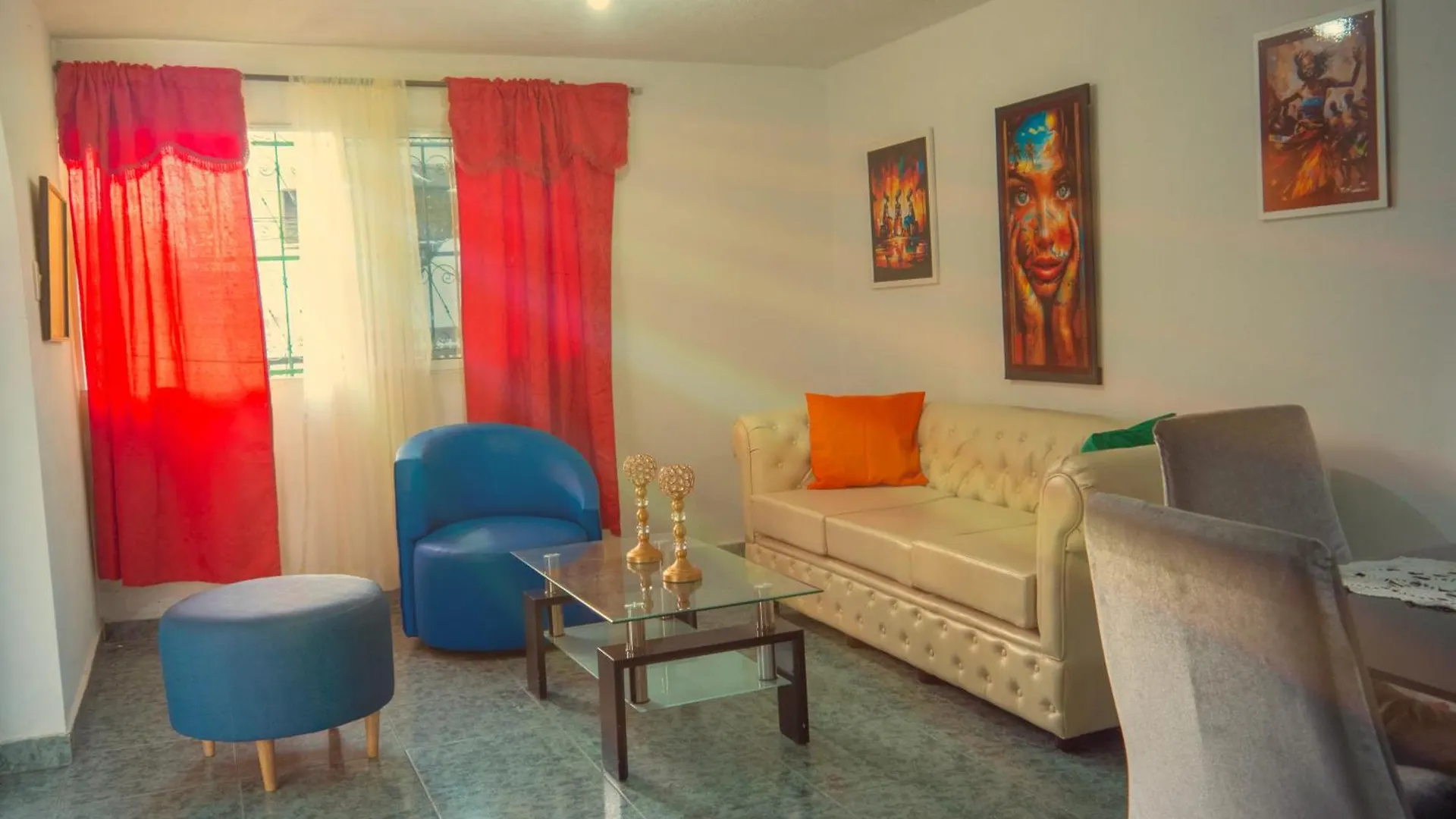 Lovely And Close To Airport, Sea, And Old Town Cartagena